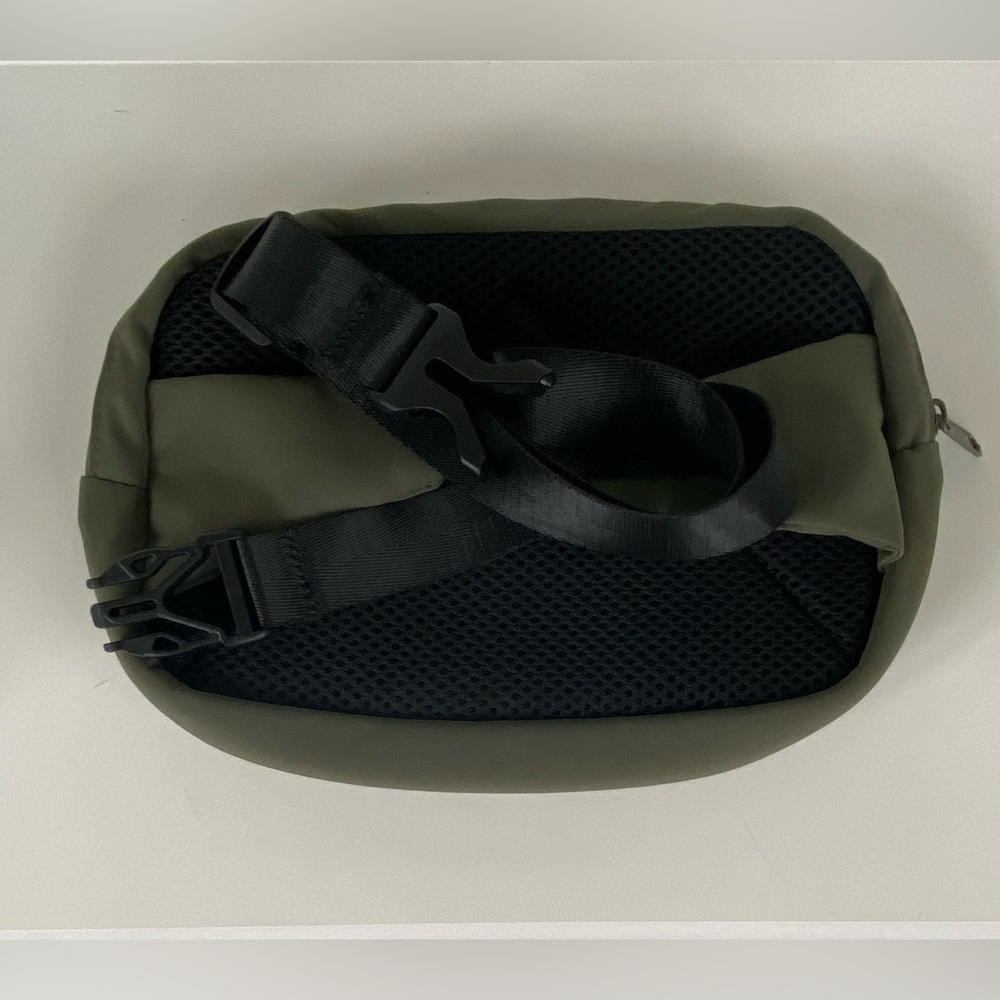 Obe’ Crossbody Waist-Belt Bag, Waistband Belt Bag Fanny-Pack, Hunter Green - Picture 6 of 7